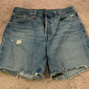 LEVI’S 501 Mid Thigh Short size 29